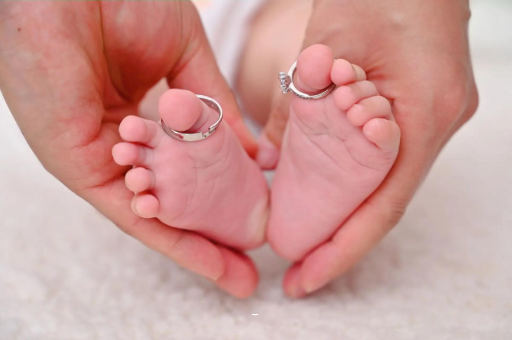 茌平宝宝吃奶呕吐