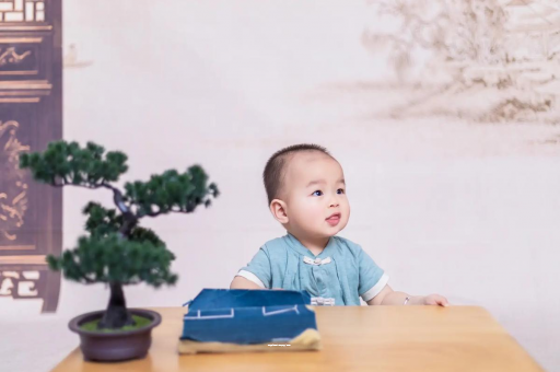 茌平八个月宝宝可以吃盐吗